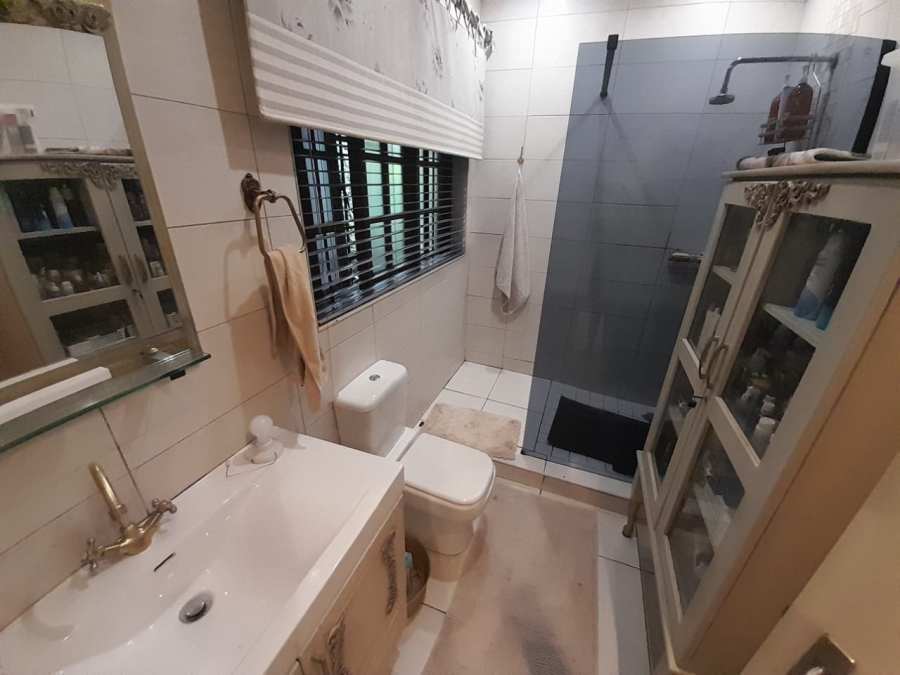 3 Bedroom Property for Sale in Safari Gardens North West